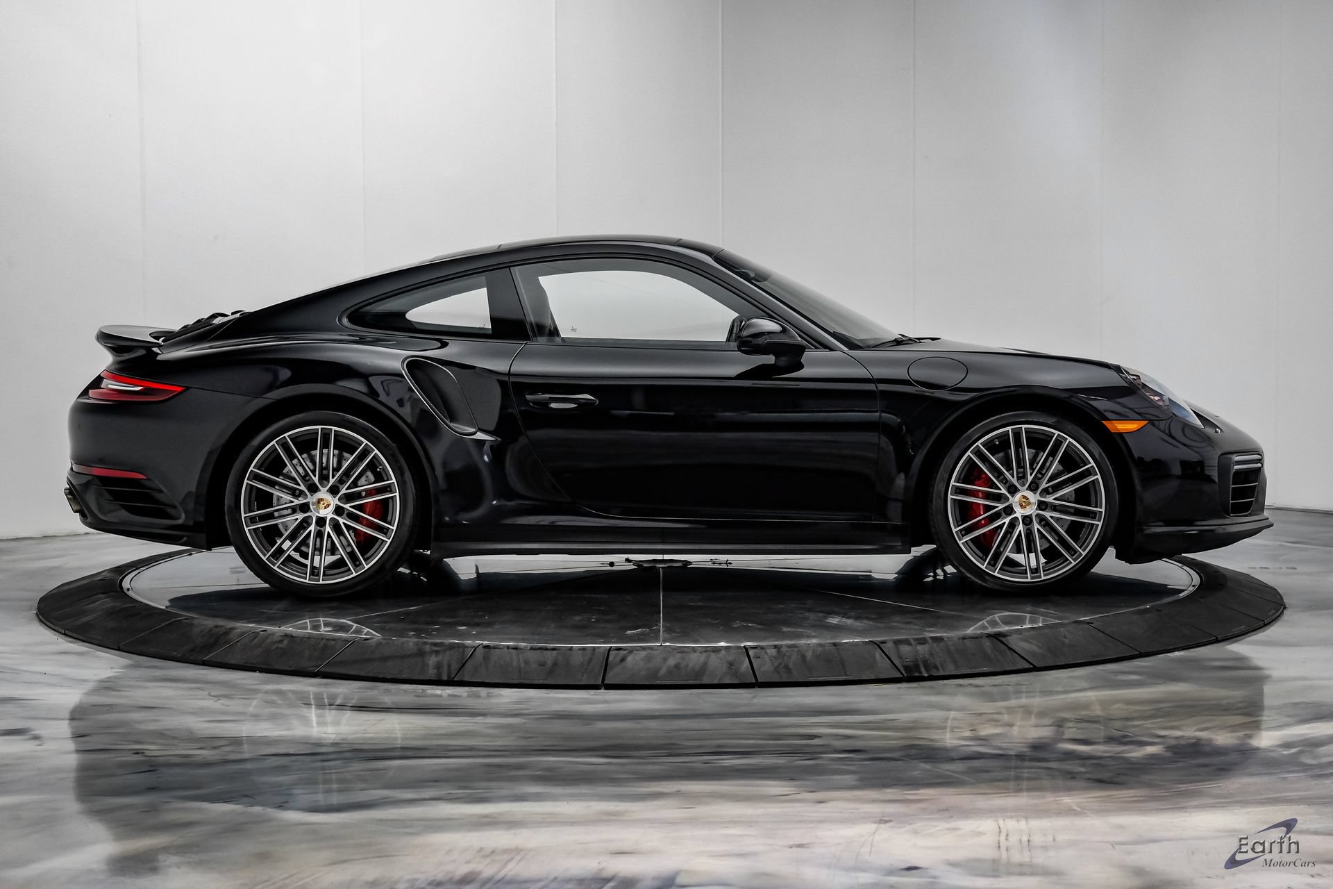 Used 2017 Porsche 911 Turbo AWD/4WD image 19