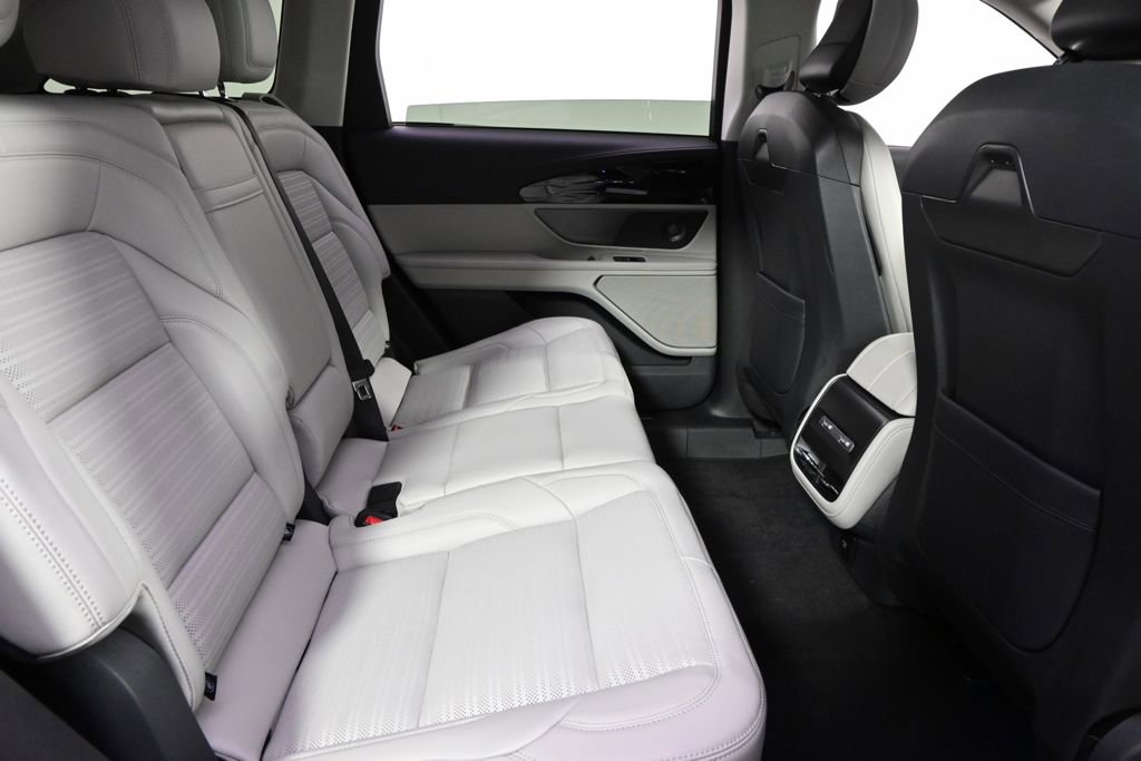 New 2026 Lincoln Nautilus Reserve w/ Jet Appearance Package AWD/4WD image 18