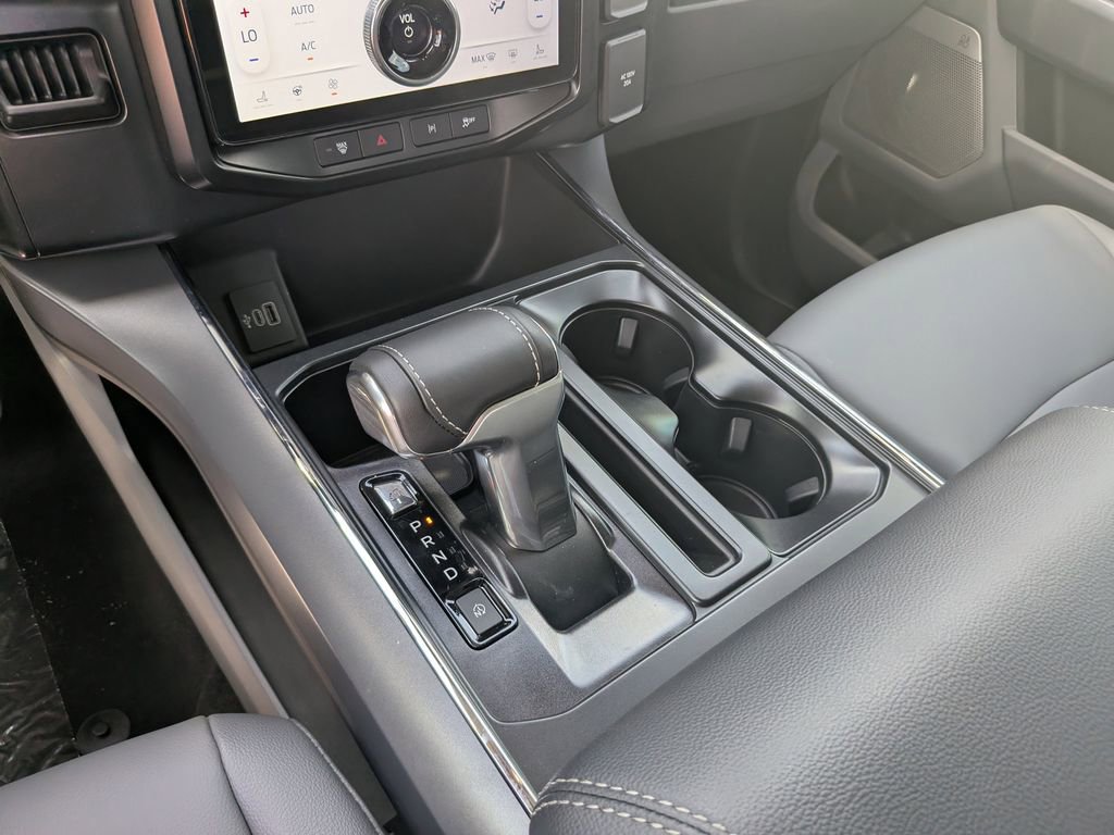 New 2025 Ford F150 Lightning Flash AWD/4WD image 24