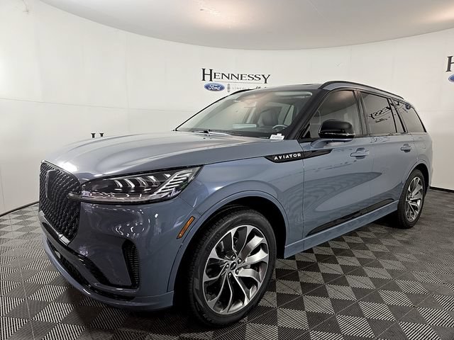 New 2026 Lincoln Aviator 2WD image 2