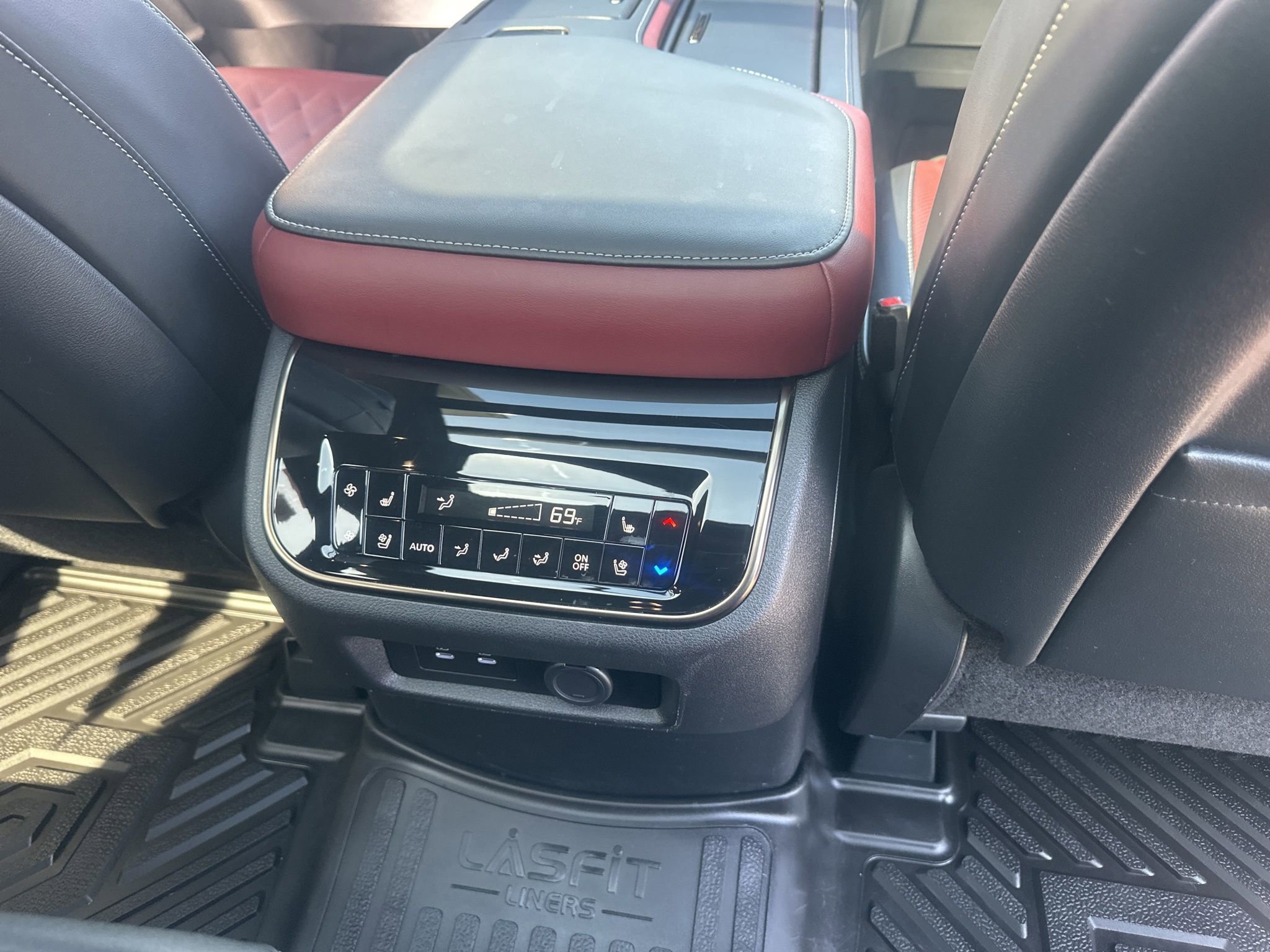 Used 2025 INFINITI QX80 Autograph w/ Autograph Exterior Package image 18