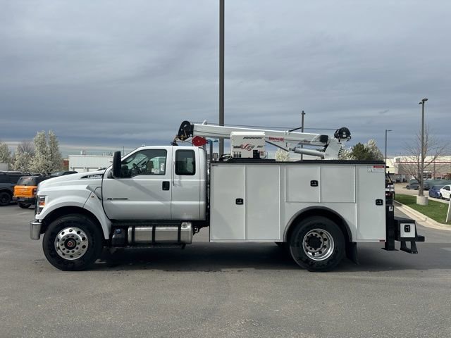 New 2026 Ford F750 2WD SuperCab Super Duty image 4