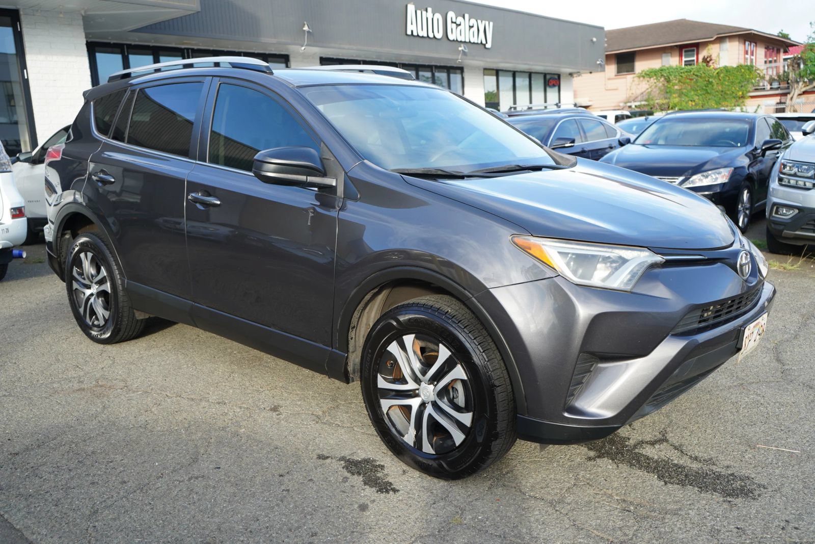 Used 2016 Toyota RAV4 LE FWD image 3