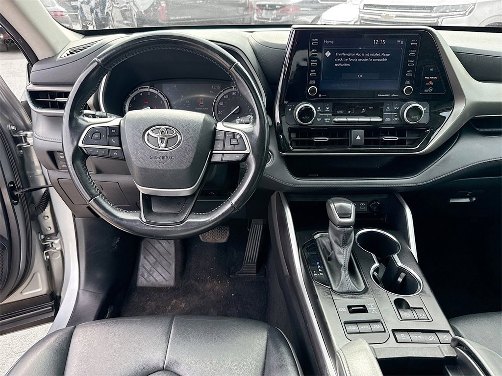 Used 2022 Toyota Highlander XLE image 24