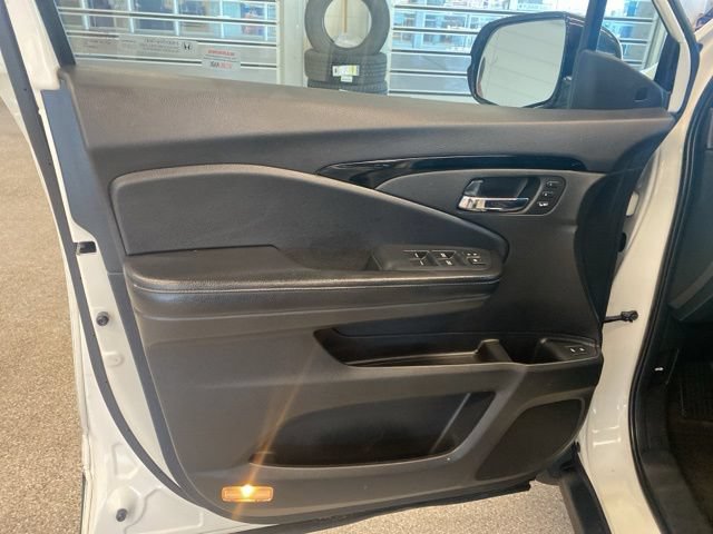 Used 2016 Honda Pilot Elite image 30