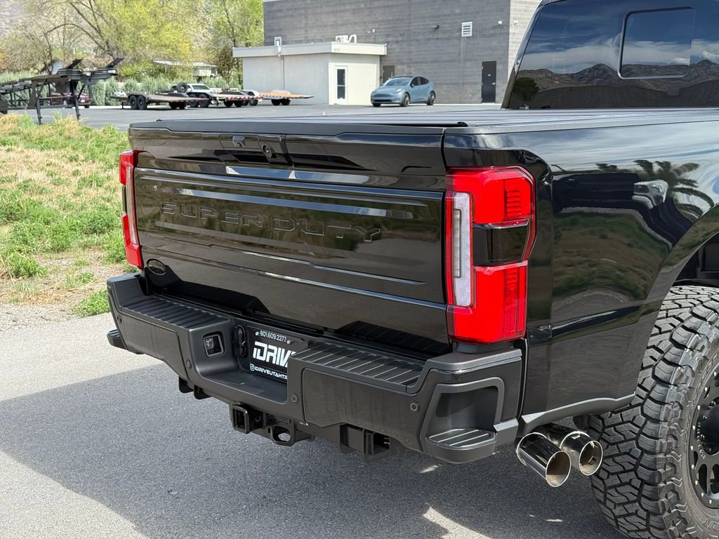 Used 2025 Ford F350 Platinum AWD/4WD image 10