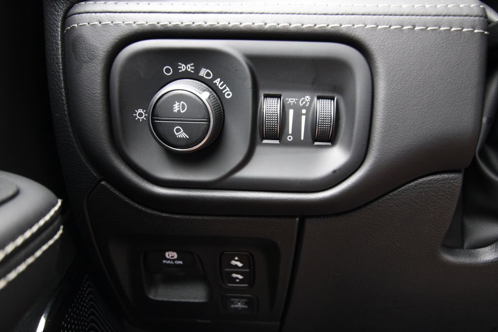 New 2026 RAM 1500 Limited AWD/4WD image 24