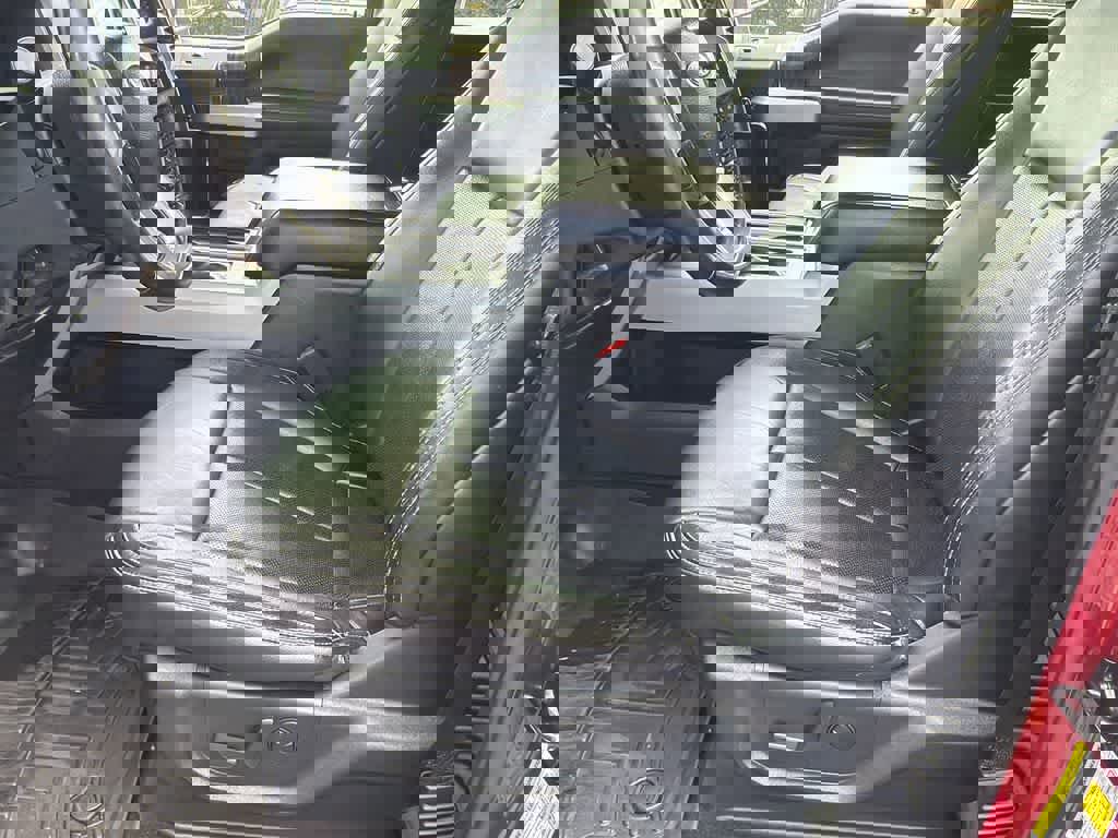 Used 2019 Ford F150 Lariat image 10