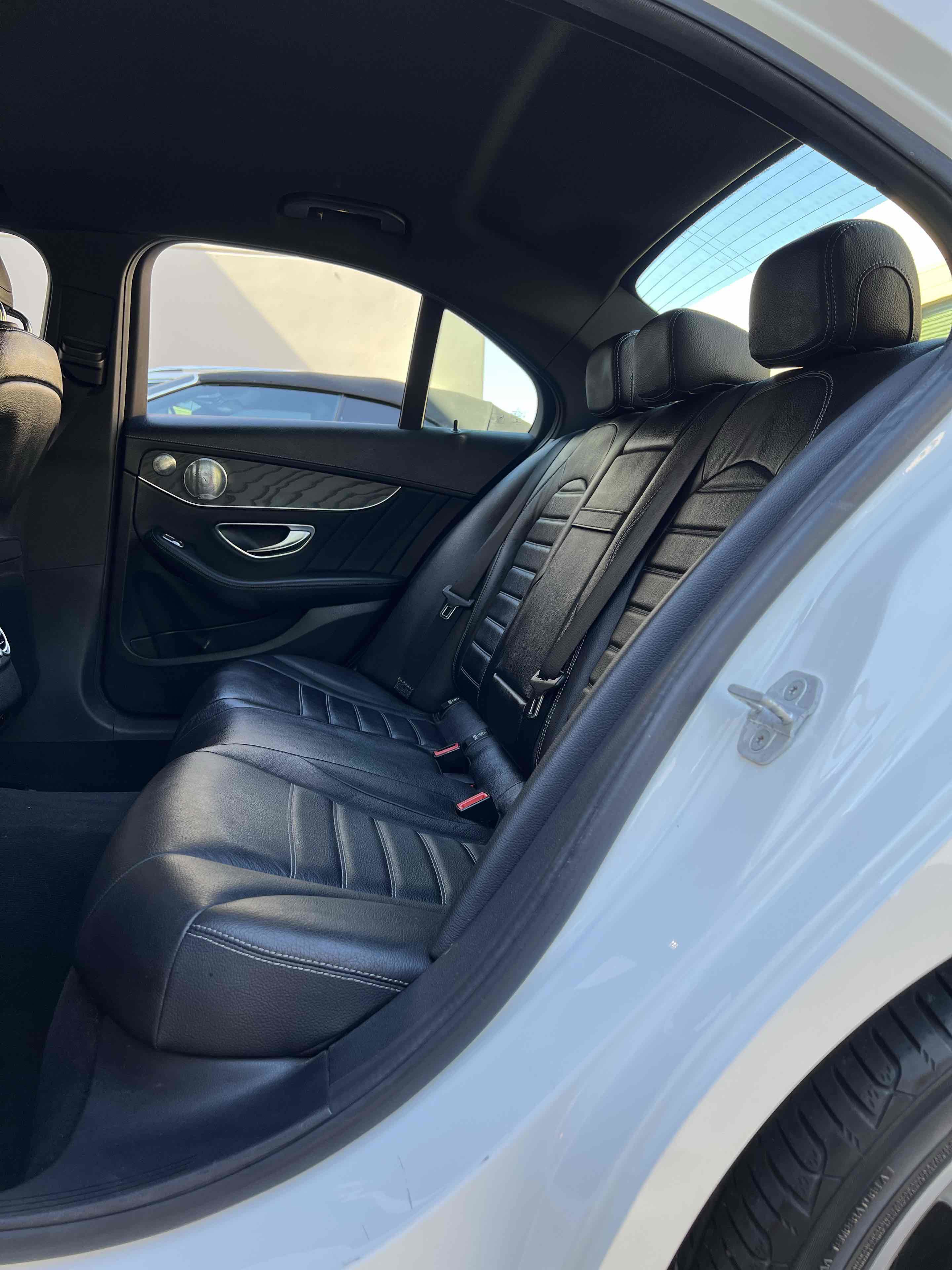 Used 2015 Mercedes-Benz C 300 Sport image 27