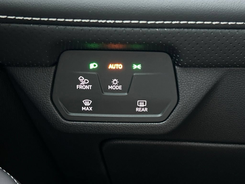 New 2026 Volkswagen Atlas Cross Sport SE FWD image 29