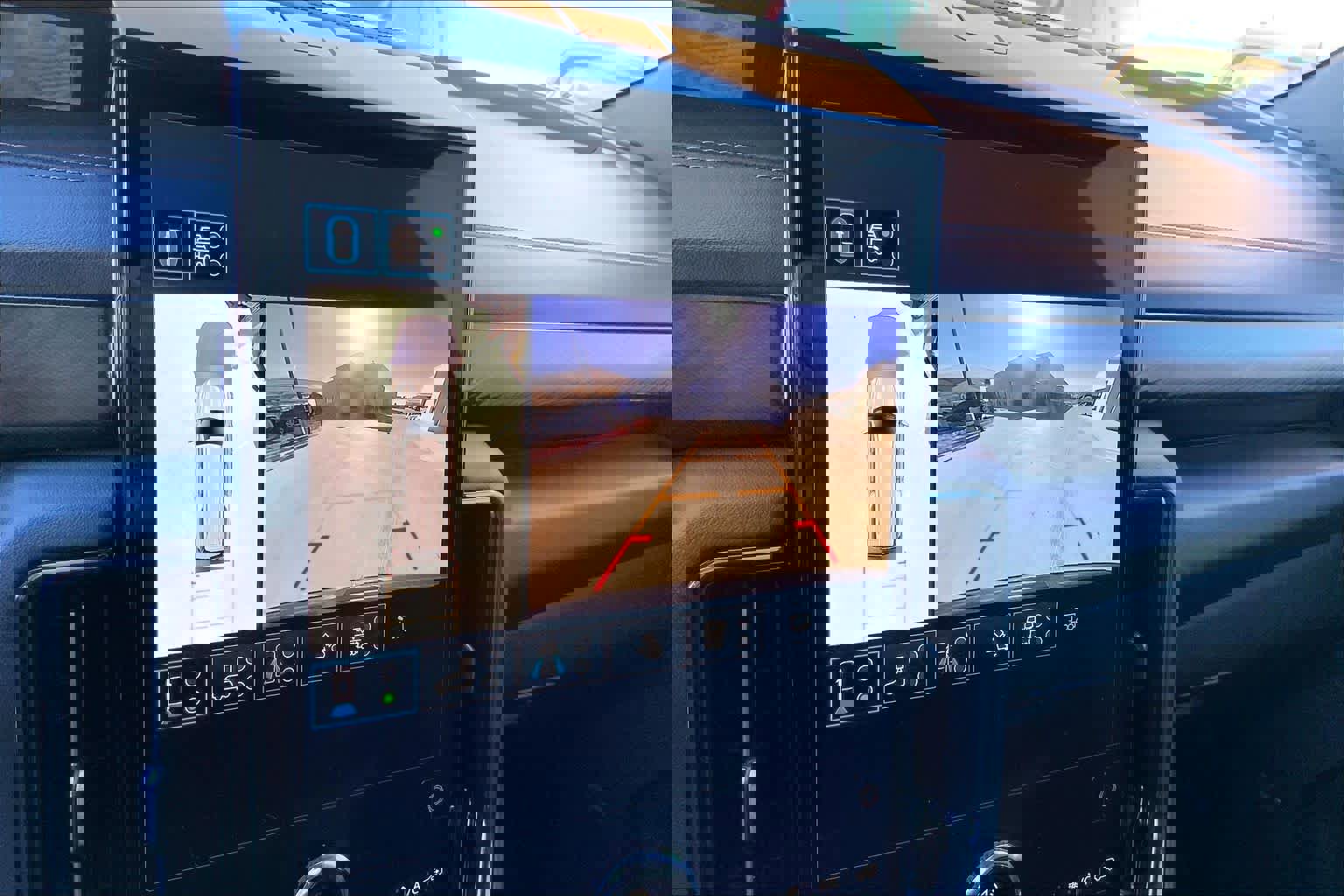 Used 2025 GMC Yukon XL AT4 w/ AT4 Premium Plus Package image 29