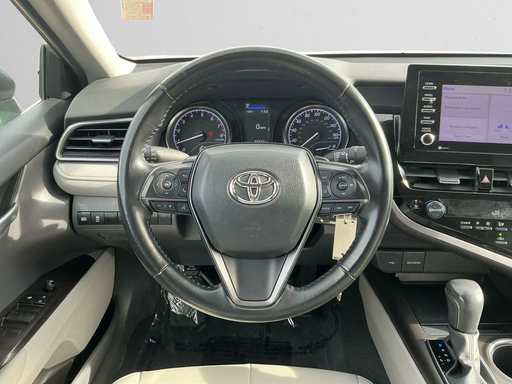 Used 2024 Toyota Camry SE image 12
