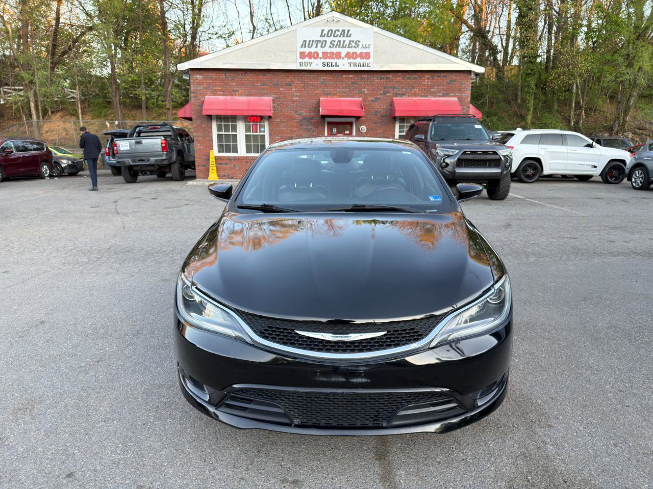 Used 2016 Chrysler 200 S image 2