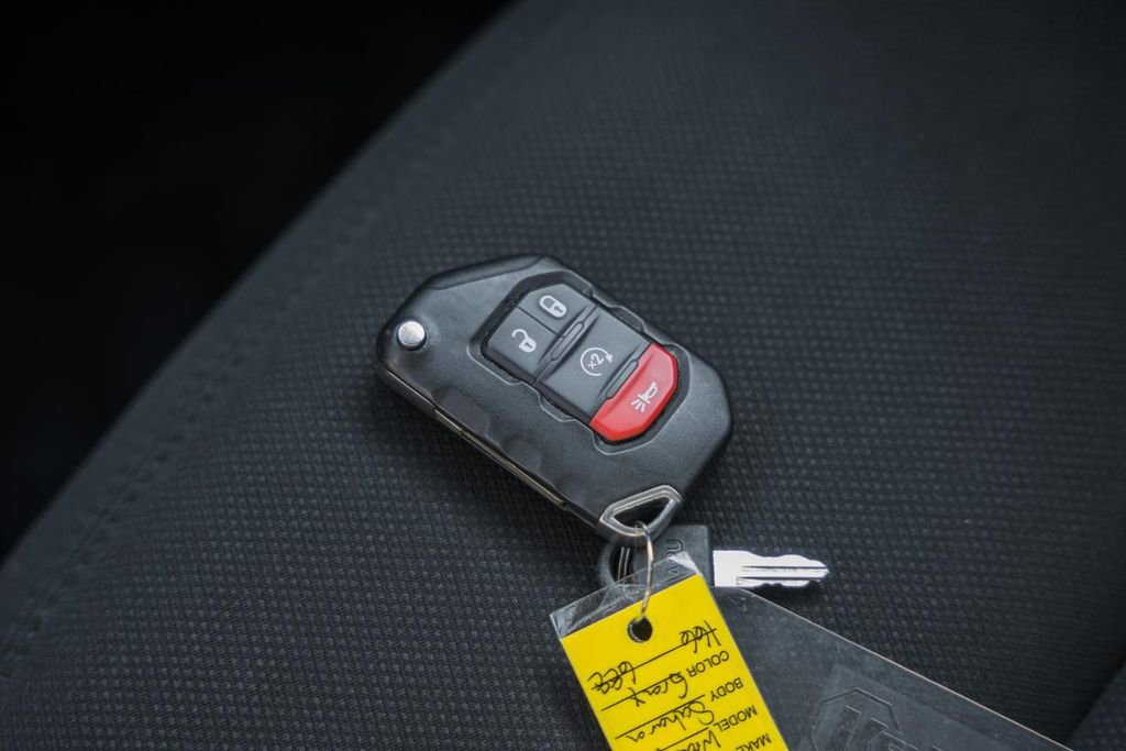 Used 2020 Jeep Wrangler Unlimited Sahara image 44