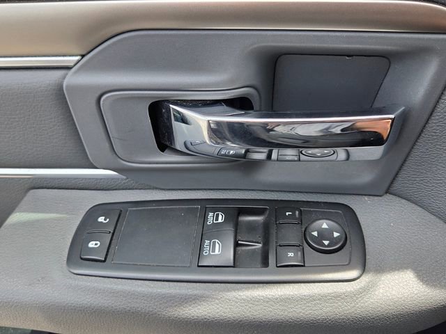 Used 2016 RAM 1500 Express RWD image 15