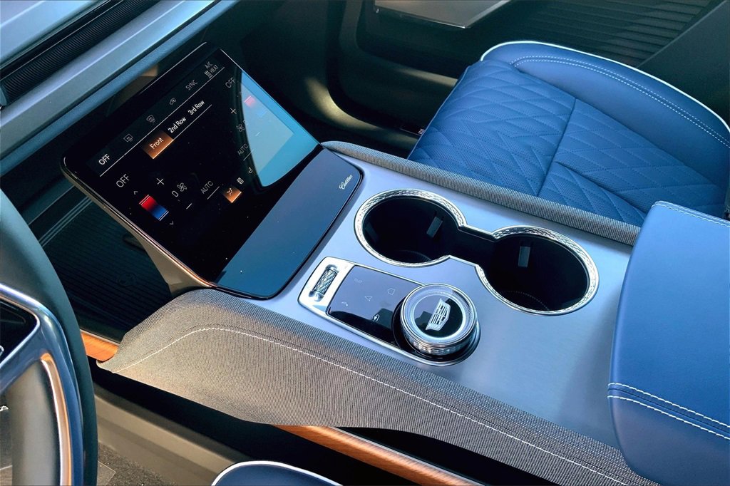 New 2026 Cadillac Vistiq Premium Luxury image 10