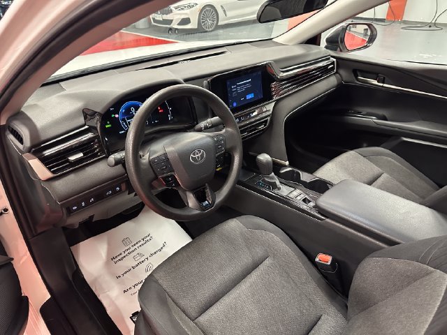 Used 2025 Toyota Camry LE FWD image 11