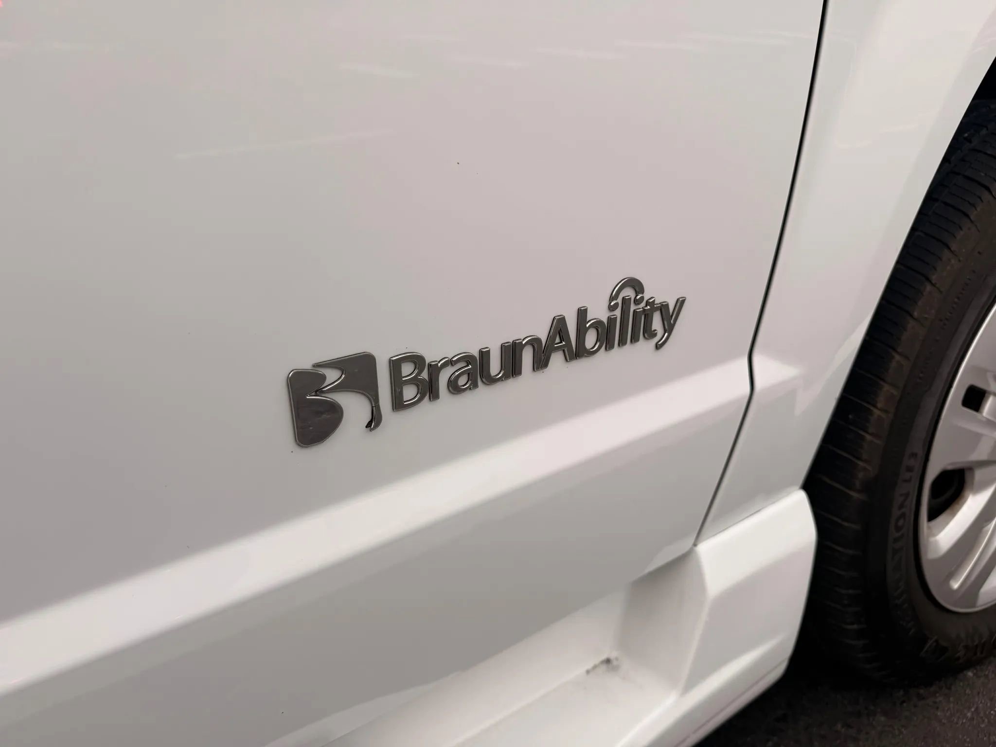 Used 2019 Dodge Grand Caravan SE image 7