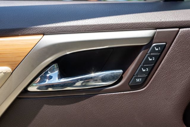 Used 2019 Lexus RX 350L AWD image 37