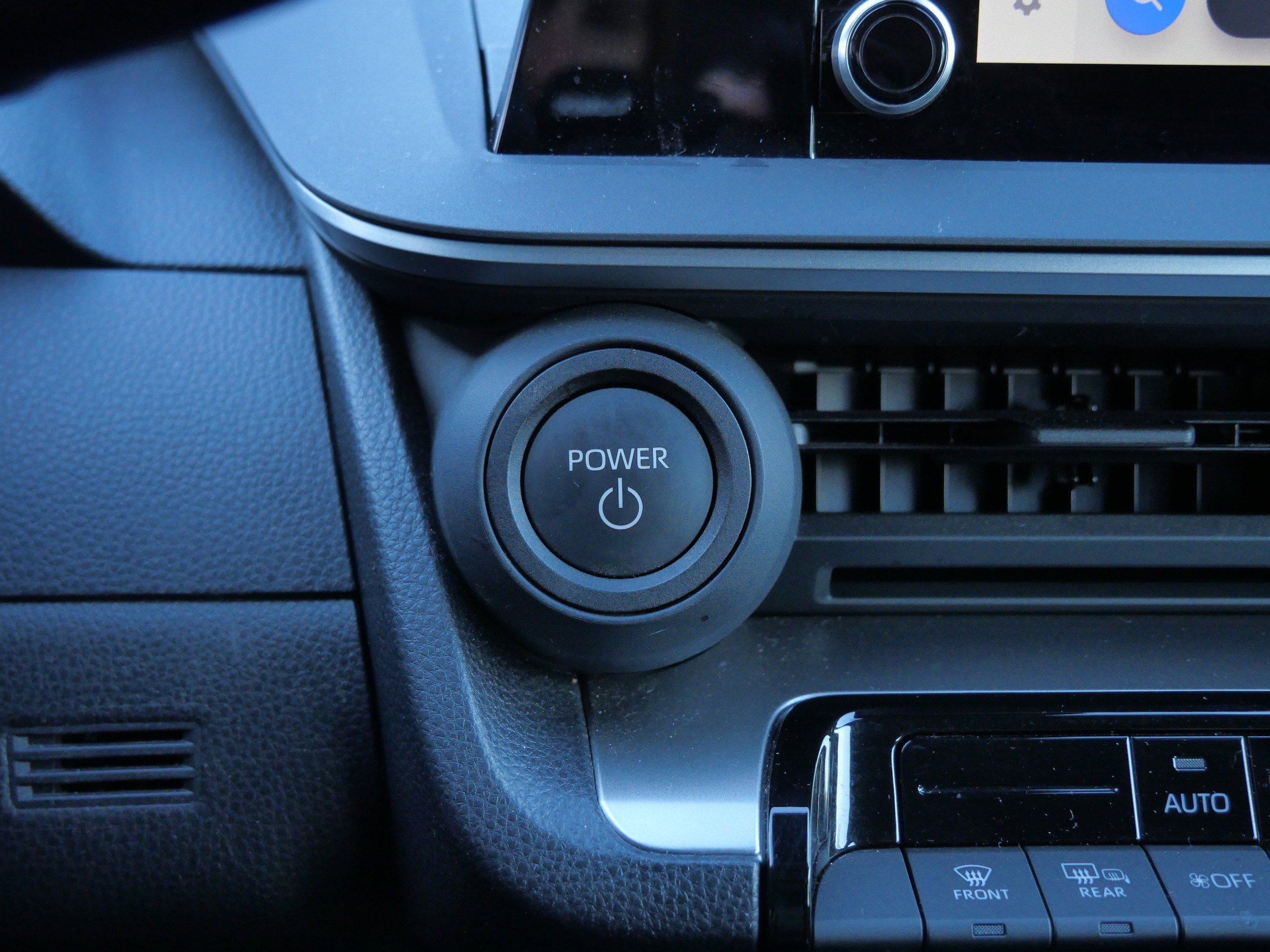 Used 2025 Toyota Prius image 30