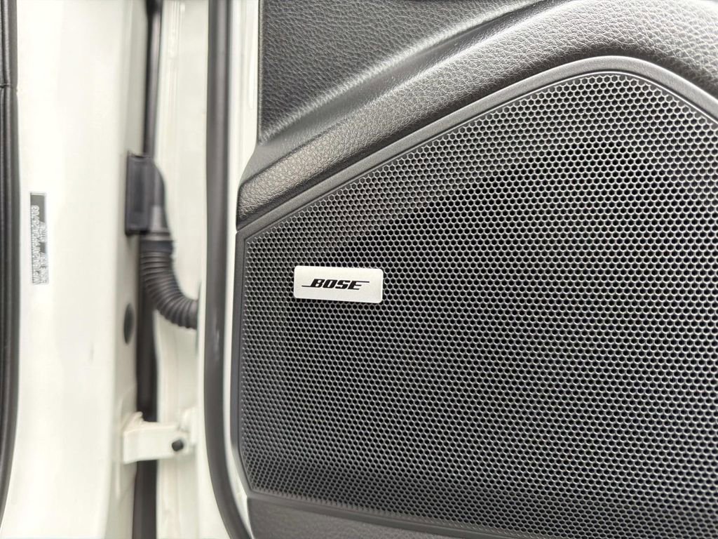 Used 2023 Porsche Cayenne Platinum Edition image 15