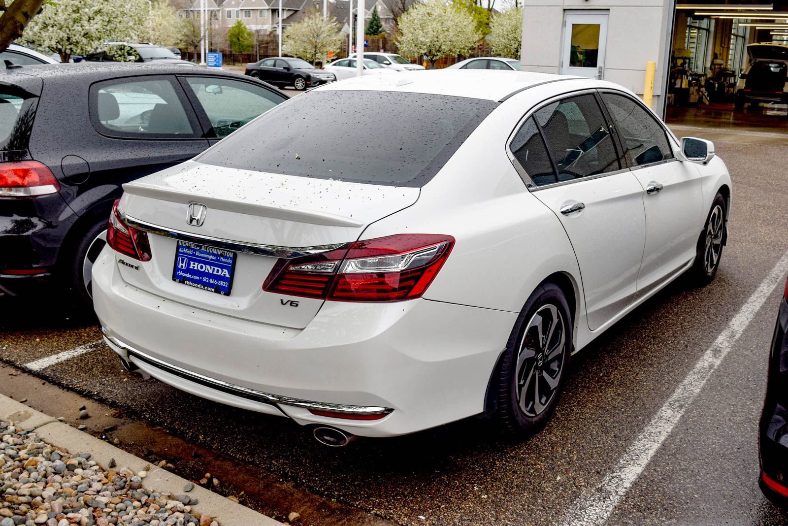 Used 2017 Honda Accord EX-L image 5