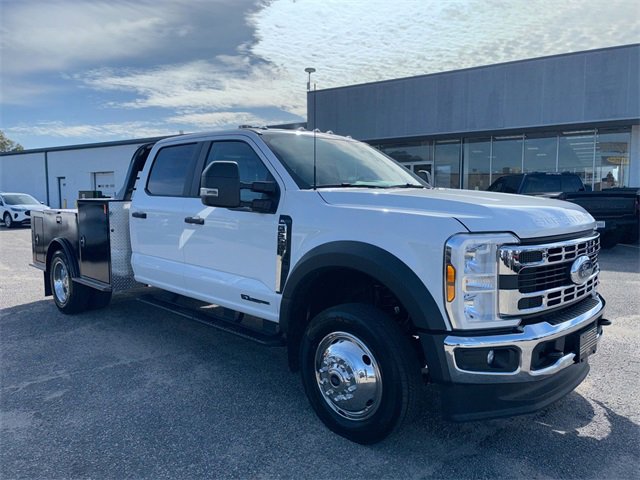 New 2025 Ford F550 4x4 Crew Cab Super Duty image 3