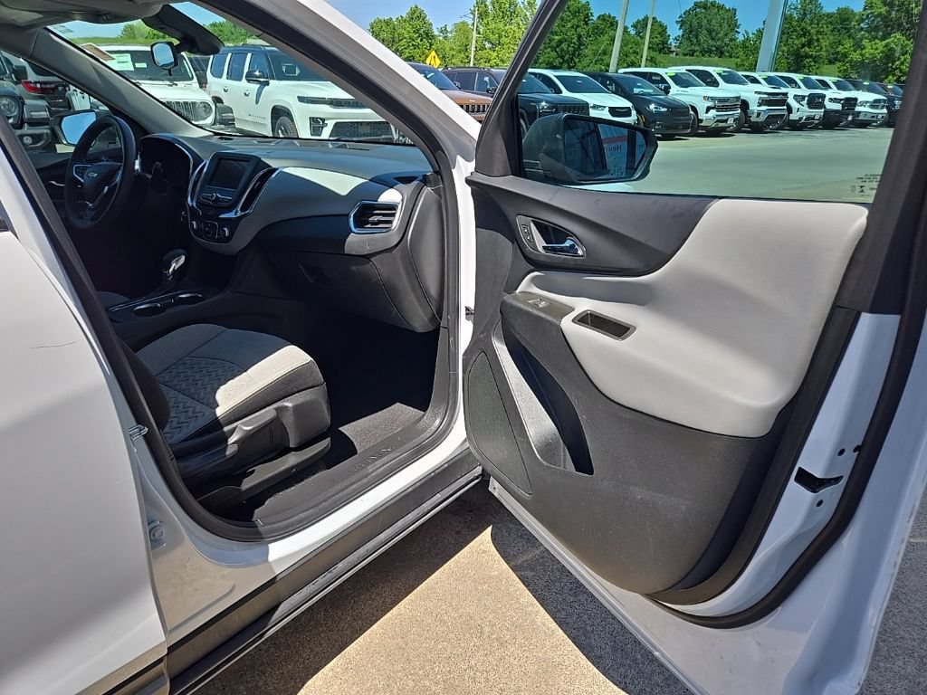 Used 2023 Chevrolet Equinox LS FWD image 60