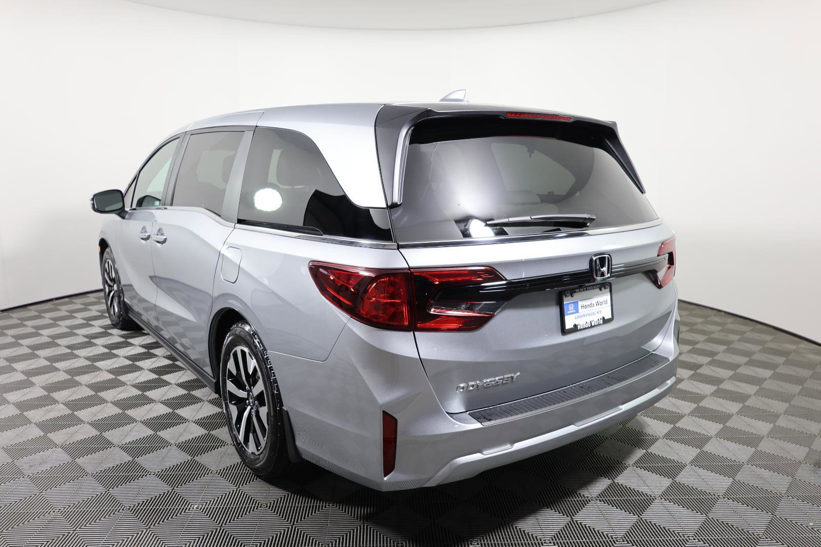 Used 2026 Honda Odyssey EX-L image 7