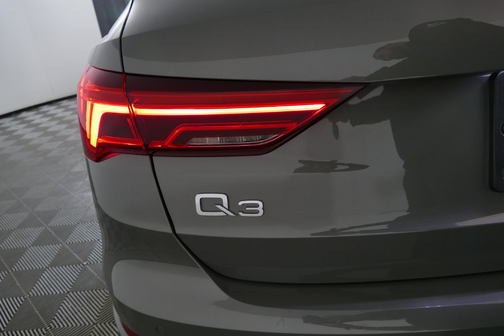 Used 2024 Audi Q3 2.0T Premium Plus AWD/4WD image 31