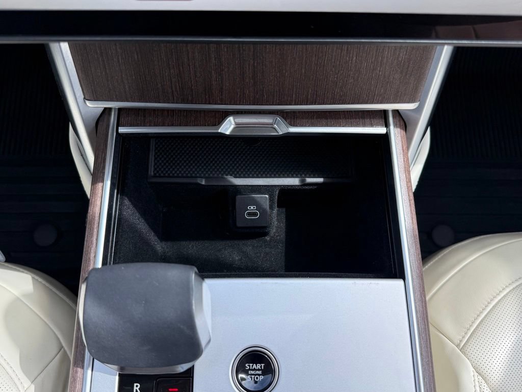 Certified 2025 Land Rover Range Rover Long Wheelbase SE AWD/4WD image 22