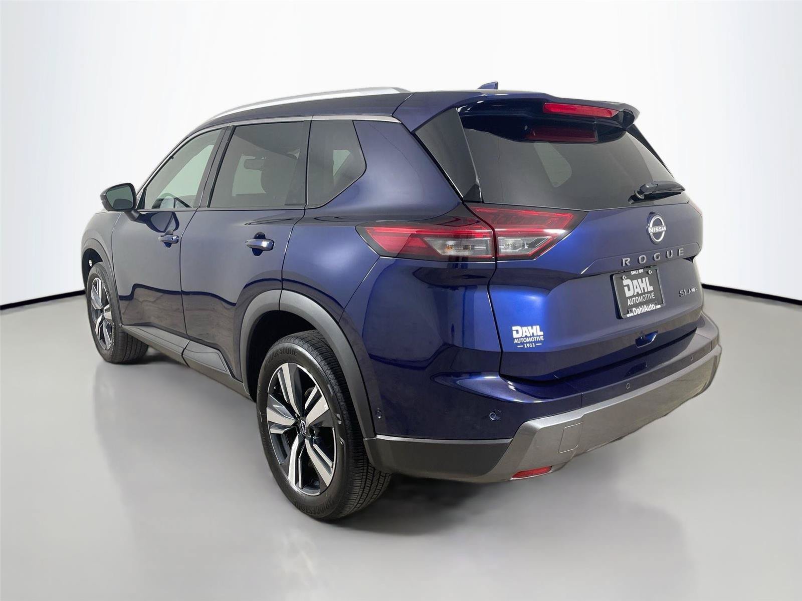 Used 2026 Nissan Rogue SL AWD/4WD image 10