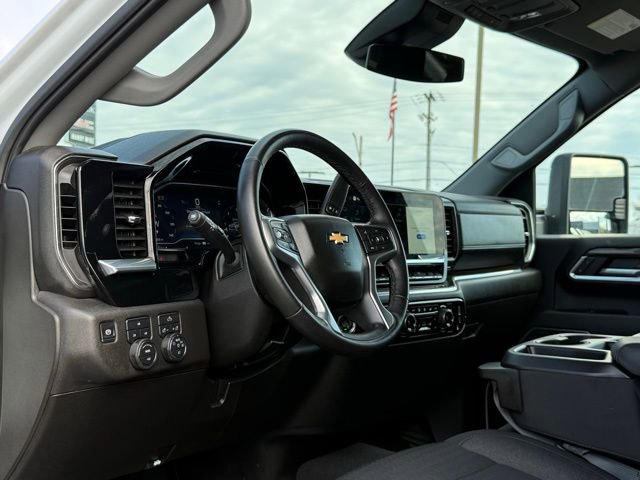 Used 2025 Chevrolet Silverado 2500 LT w/ Convenience Package AWD/4WD image 14