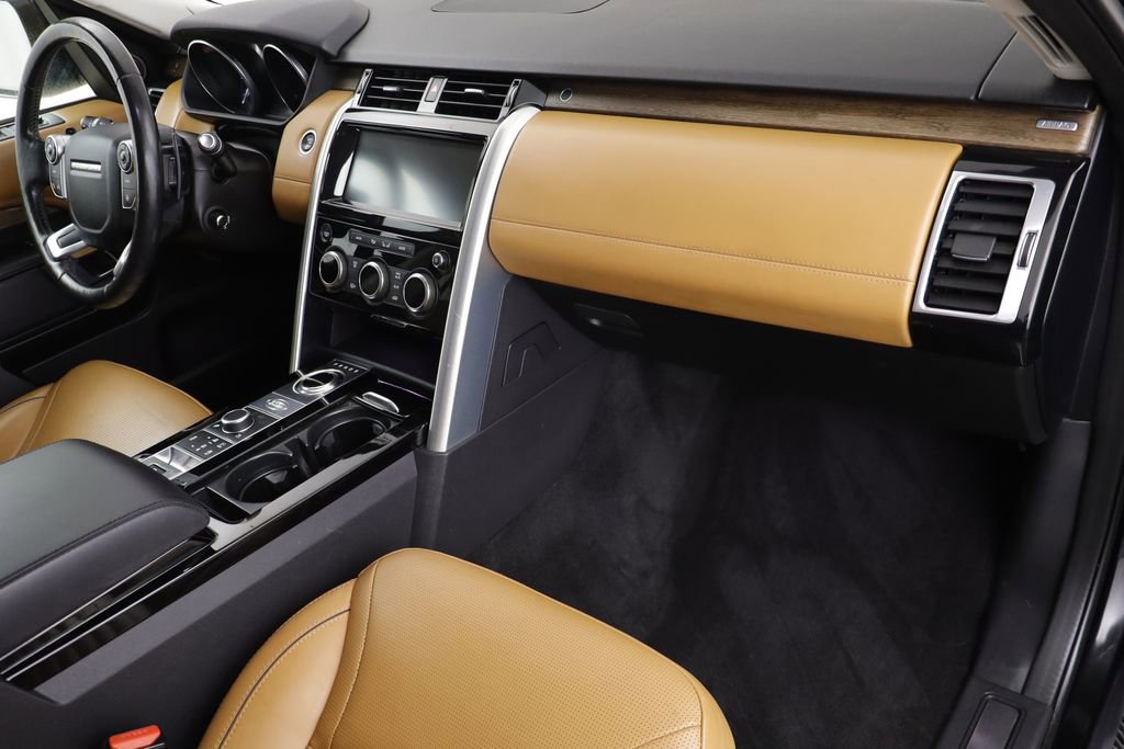 Used 2017 Land Rover Discovery HSE Luxury image 22