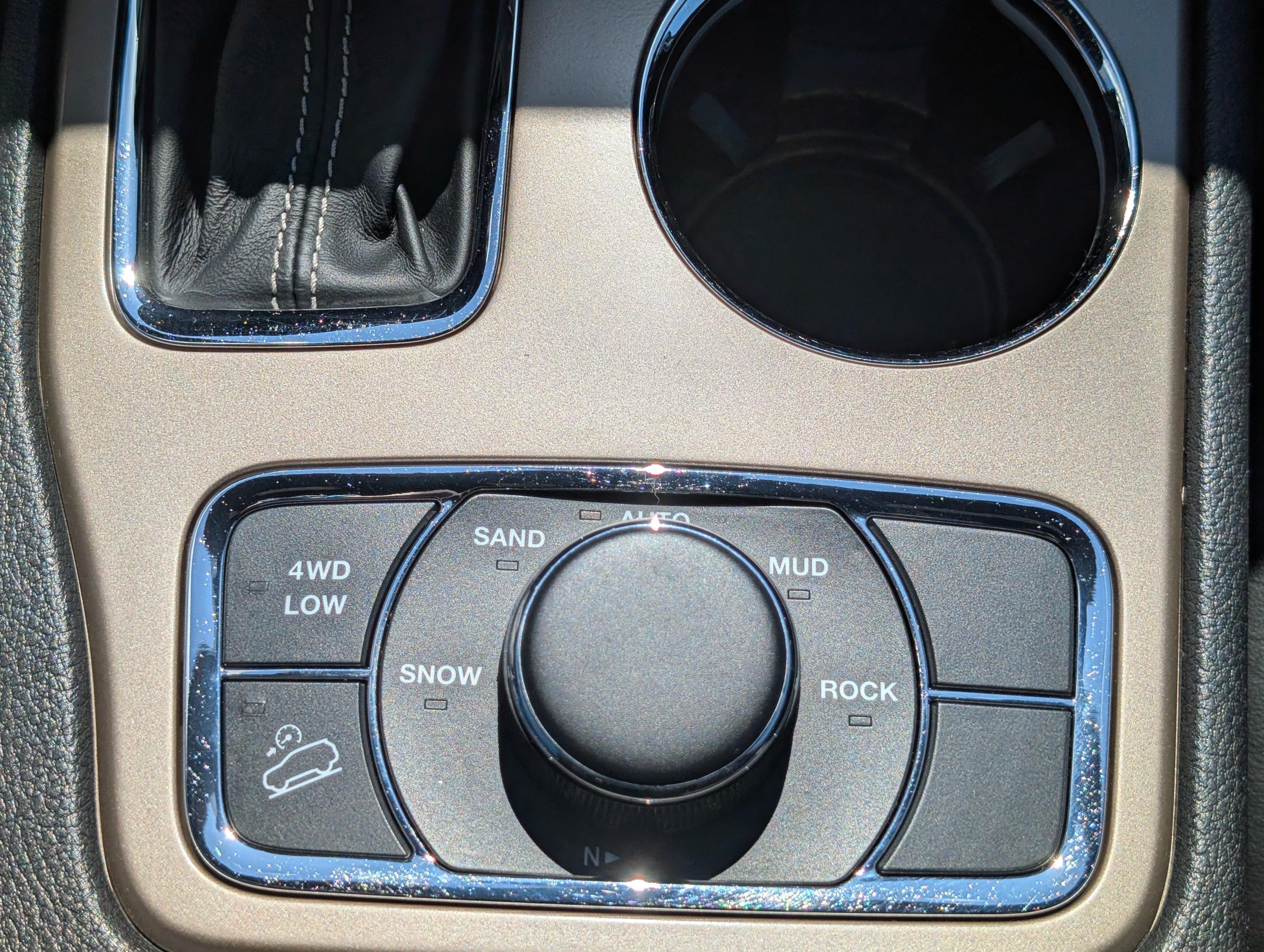 Used 2017 Jeep Grand Cherokee Limited AWD/4WD image 26