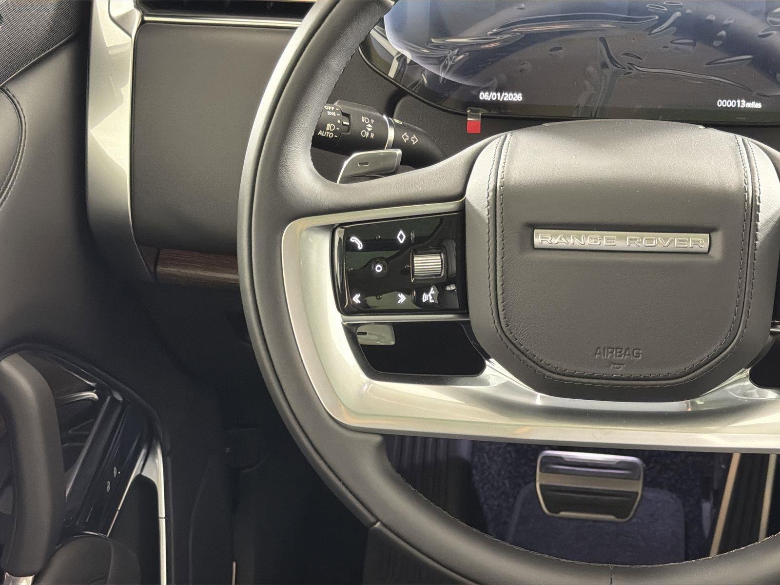 New 2026 Land Rover Range Rover SE image 12