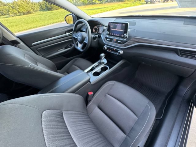 Used 2023 Nissan Altima 2.5 SV FWD image 32