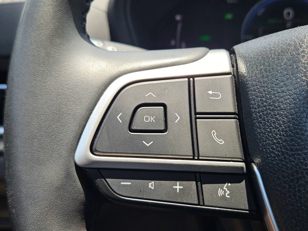 Used 2024 Toyota Grand Highlander XLE FWD image 30
