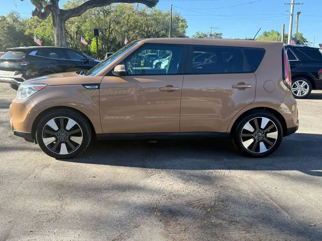 Used 2014 Kia Soul ! w/ Sun & Sound Package FWD image 3