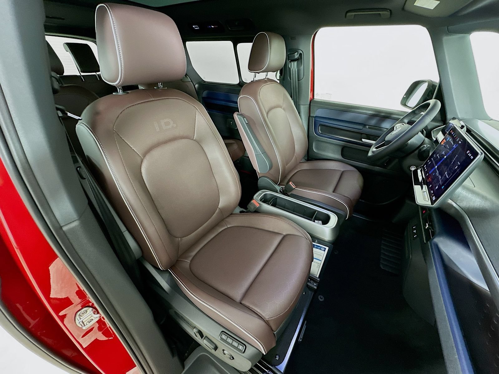 New 2025 Volkswagen ID. Buzz Pro S Plus AWD/4WD image 41