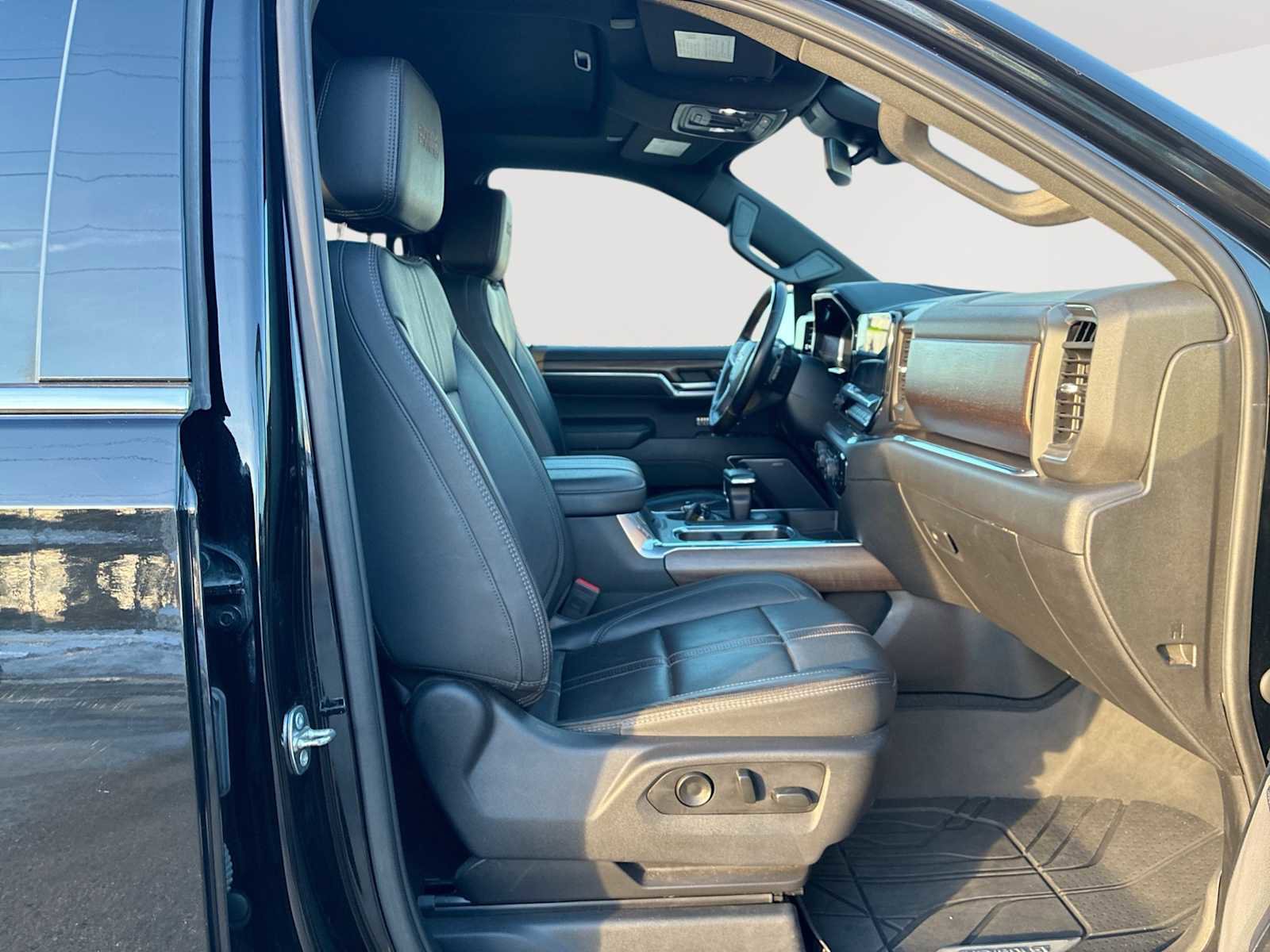 Certified 2023 Chevrolet Silverado 1500 High Country w/ Z71 Off-Road Package image 28