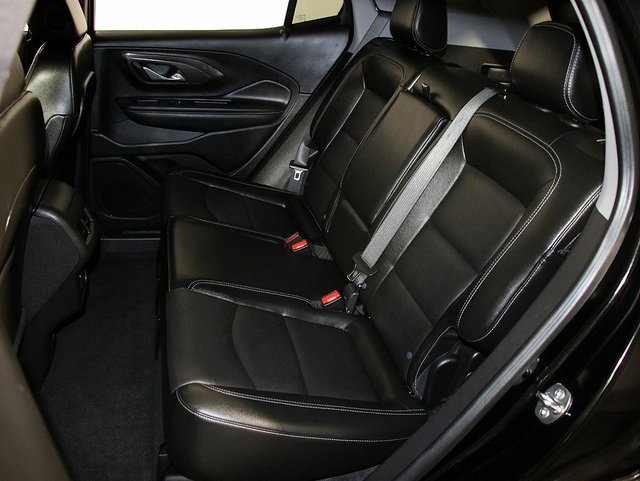 Used 2024 GMC Terrain SLT image 13