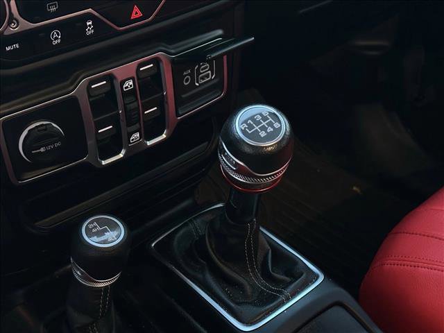 Used 2022 Jeep Gladiator Overland AWD/4WD image 14