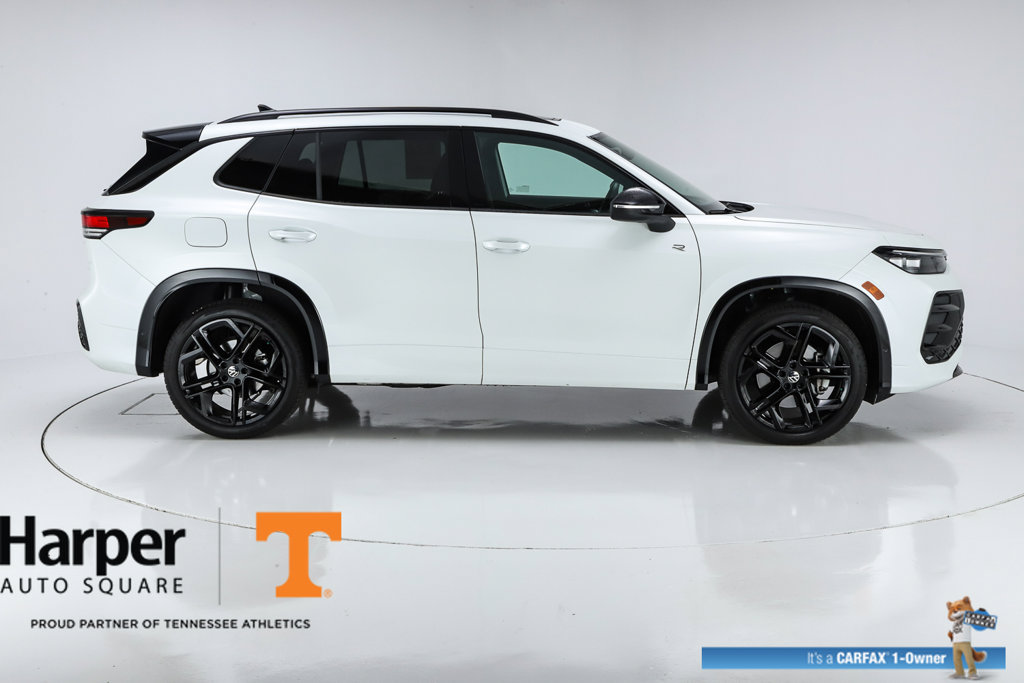 New 2025 Volkswagen Tiguan SE R-Line AWD/4WD image 10