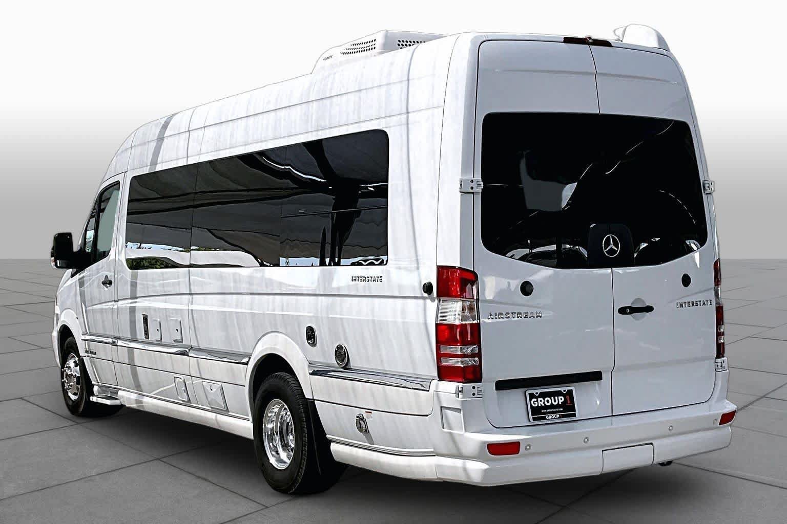 Used 2017 Mercedes-Benz Sprinter 3500 image 12