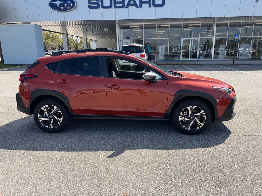 Used 2025 Subaru Crosstrek 2.0i Premium image 2