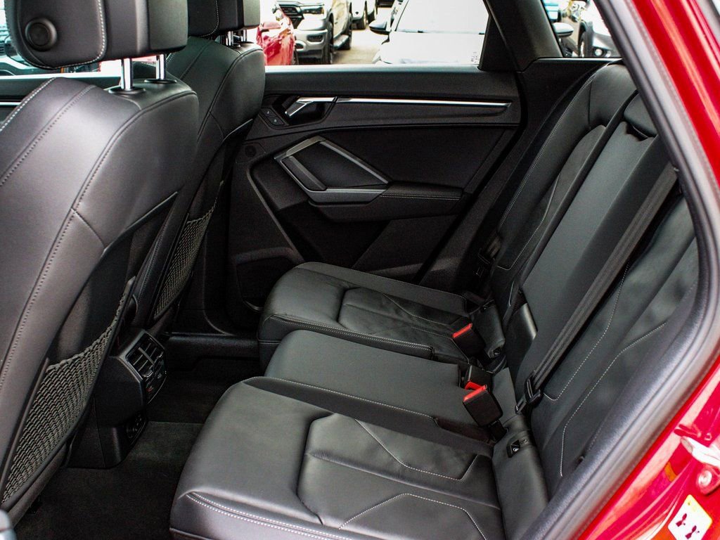 Used 2020 Audi Q3 2.0T Premium Plus w/ Premium Plus Package image 34