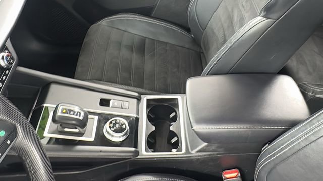 Used 2023 Mitsubishi Outlander SE image 35