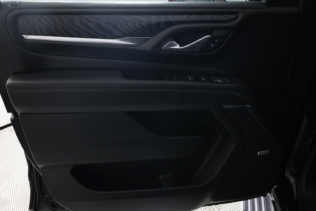 Used 2023 GMC Yukon XL Denali RWD image 18