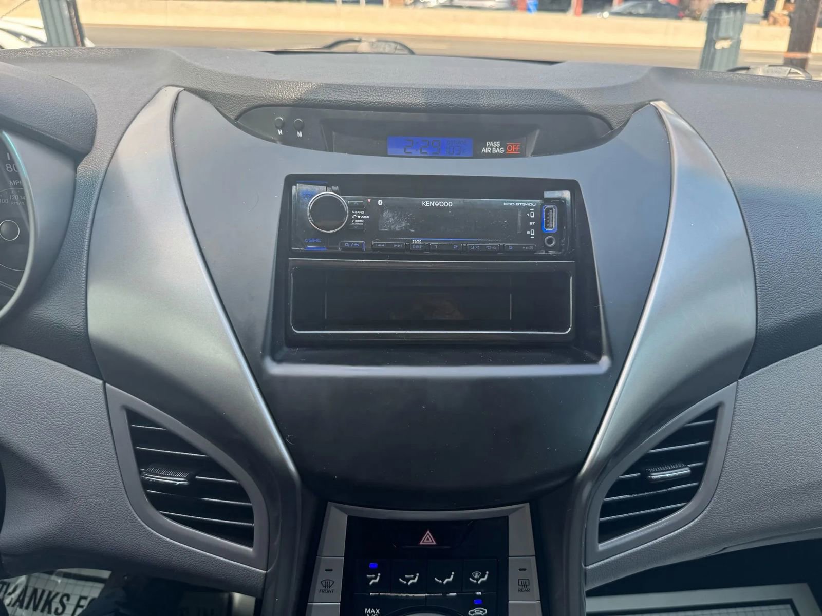 Used 2012 Hyundai Elantra Limited image 30